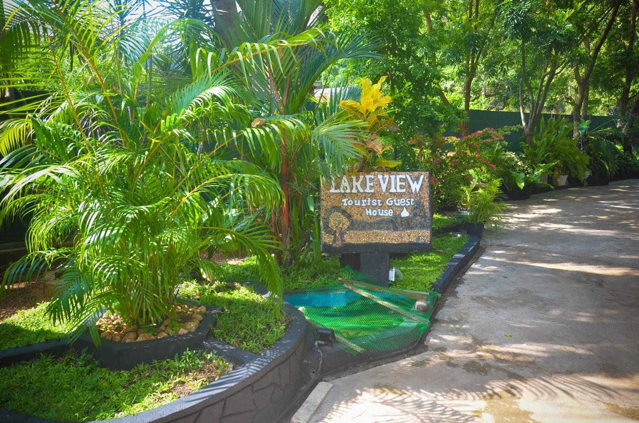 أنرادابورام Lake View The Tourist Guest House المظهر الخارجي الصورة