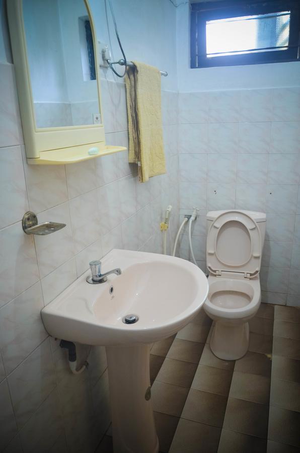 أنرادابورام Lake View The Tourist Guest House المظهر الخارجي الصورة