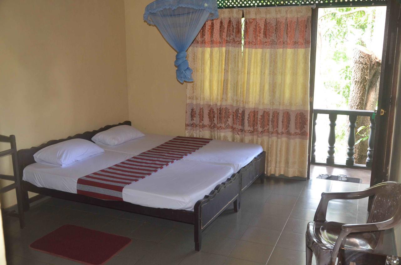 أنرادابورام Lake View The Tourist Guest House المظهر الخارجي الصورة
