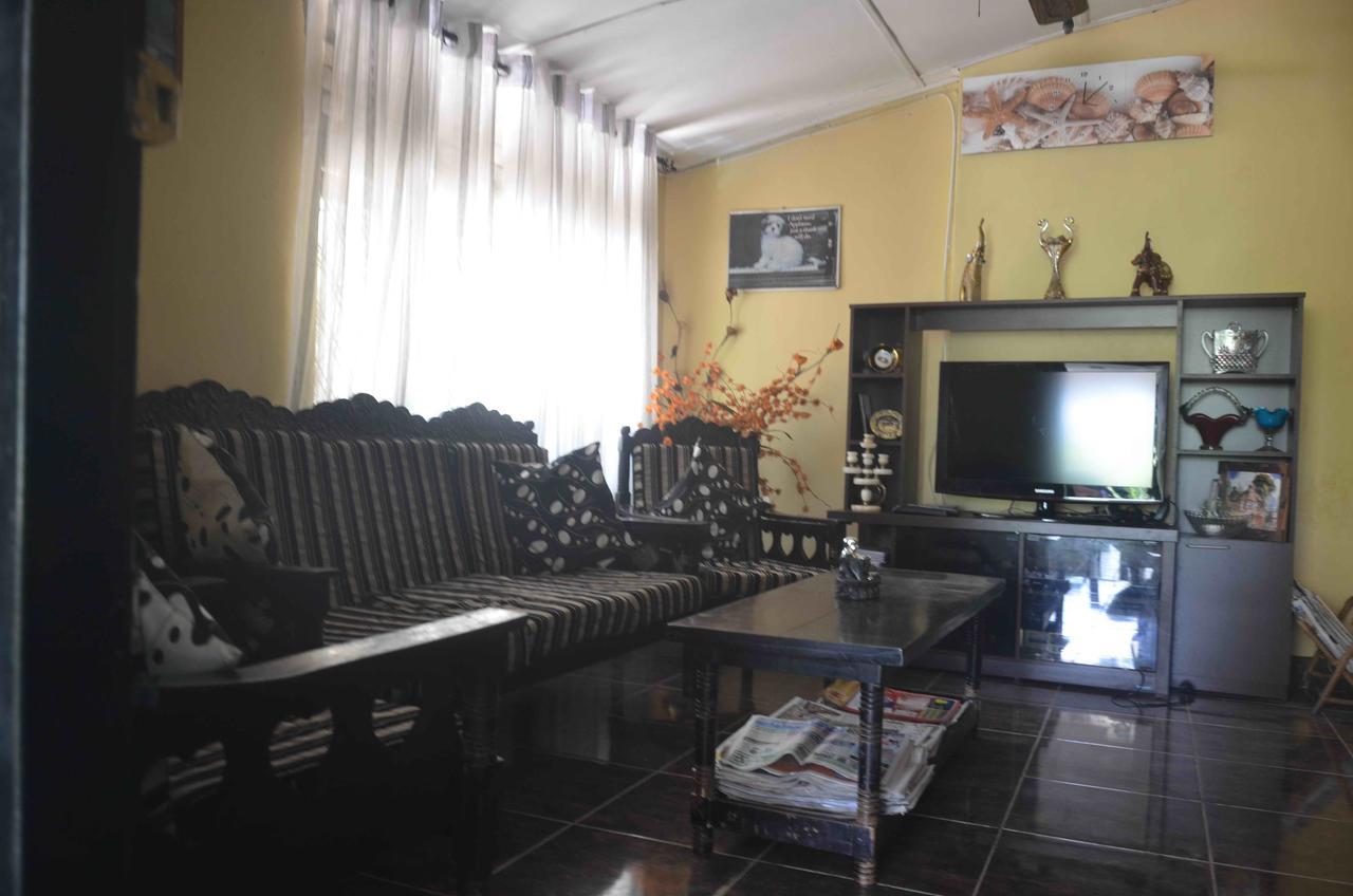 أنرادابورام Lake View The Tourist Guest House المظهر الخارجي الصورة