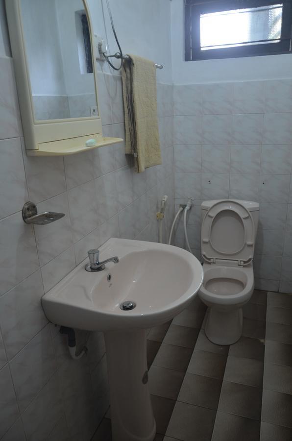 أنرادابورام Lake View The Tourist Guest House المظهر الخارجي الصورة