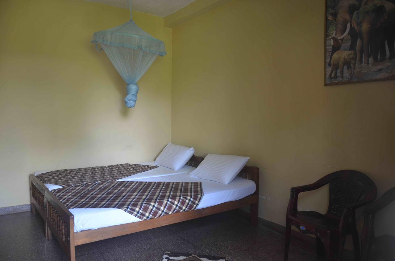 أنرادابورام Lake View The Tourist Guest House المظهر الخارجي الصورة