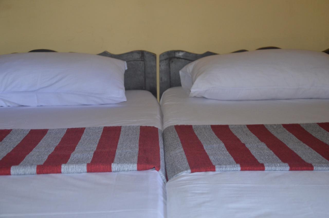 أنرادابورام Lake View The Tourist Guest House المظهر الخارجي الصورة