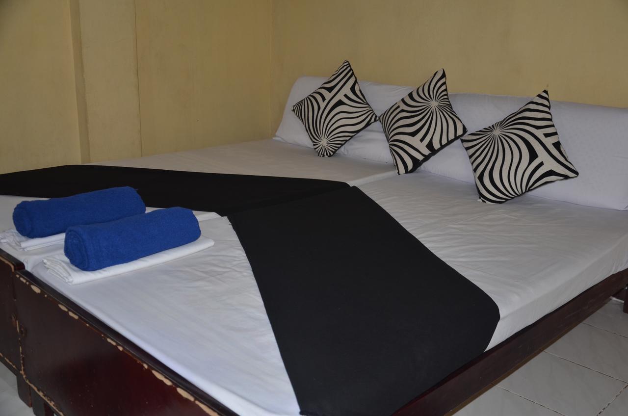 أنرادابورام Lake View The Tourist Guest House المظهر الخارجي الصورة